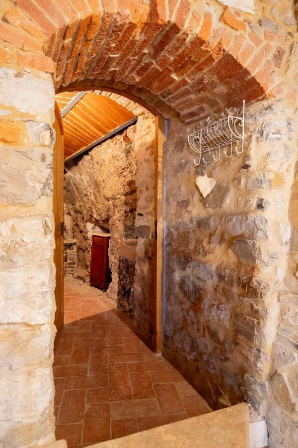 La Casetta Nel Borgo Castelnuovo di Val di Cecina Luaran gambar