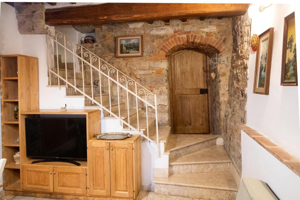 La Casetta Nel Borgo Castelnuovo di Val di Cecina Luaran gambar