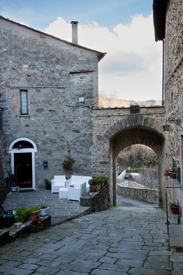 La Casetta Nel Borgo Castelnuovo di Val di Cecina Luaran gambar