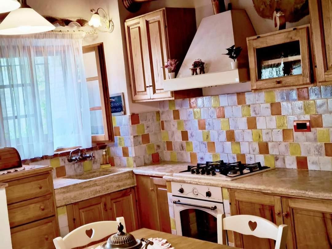 La Casetta Nel Borgo Castelnuovo di Val di Cecina Luaran gambar
