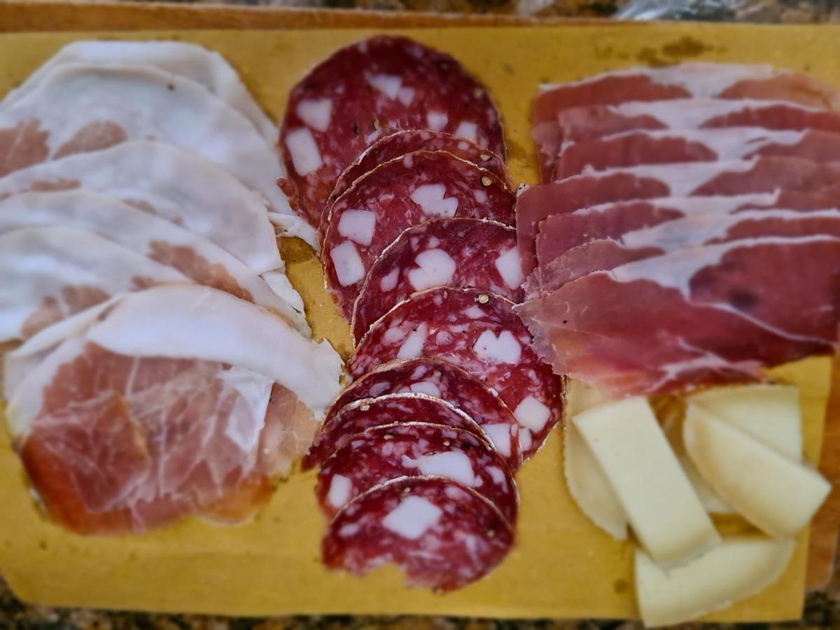La Casetta Nel Borgo Castelnuovo di Val di Cecina Luaran gambar